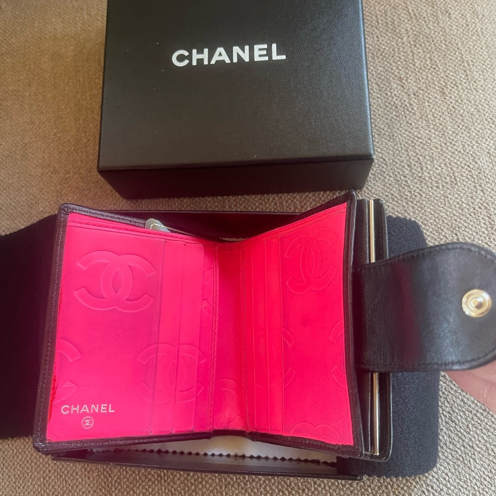 Chanel Black and Cream Quilted wallet and  Card Holder.Authentic! - Picture 3 of 10